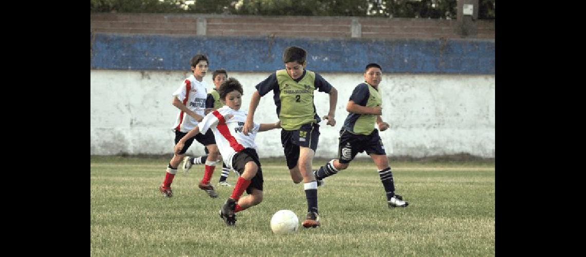 Ayer hubo doble programaciÃ³n en el estadio JosÃ© Buglione Martinese Carlos RamÃ­rez 