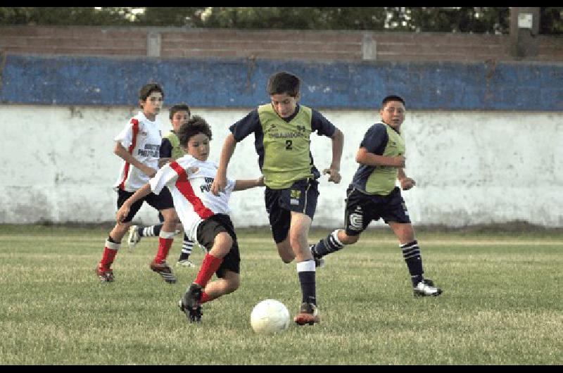 Ayer hubo doble programaciÃ³n en el estadio JosÃ© Buglione Martinese Carlos RamÃ­rez 