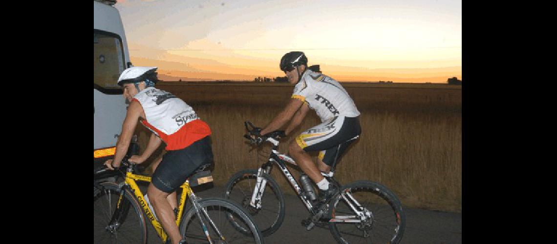 UniÃ³ mÃs de 2000 kilÃ³metros entre La Quiaca y La Madrid en apenas 7 dÃ­as arriba de su bicicleta 