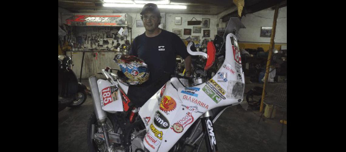 En el taller de HernÃ�n Hermann se armÃ³ la Beta 525 con la cual Juan JosÃ© Barbery cumplirÃ� el sueÃ±o de estar en el Dakar 2011 Carlos RamÃ­rez 