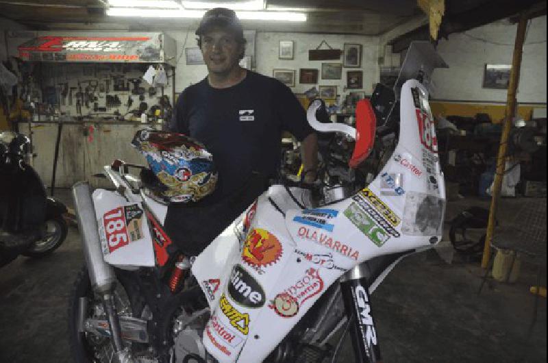 En el taller de HernÃ�n Hermann se armÃ³ la Beta 525 con la cual Juan JosÃ© Barbery cumplirÃ� el sueÃ±o de estar en el Dakar 2011 Carlos RamÃ­rez 