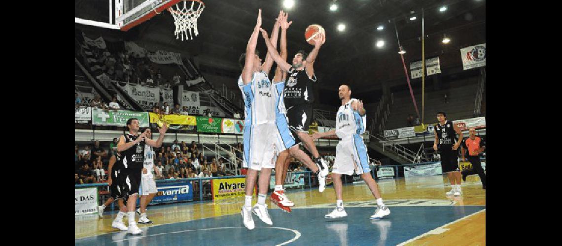 El equipo de Irineo Galli en forma trabajosa logrÃ³ anoche su primer triunfo del aÃ±o en la Liga Nacional B de BÃsquetbol Marcelo Kehler 