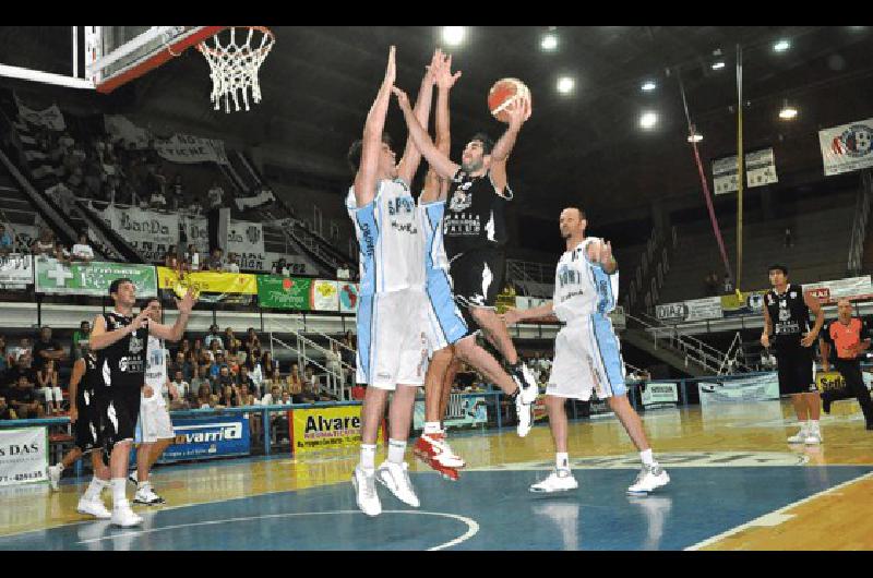 El equipo de Irineo Galli en forma trabajosa logrÃ³ anoche su primer triunfo del aÃ±o en la Liga Nacional B de BÃsquetbol Marcelo Kehler 