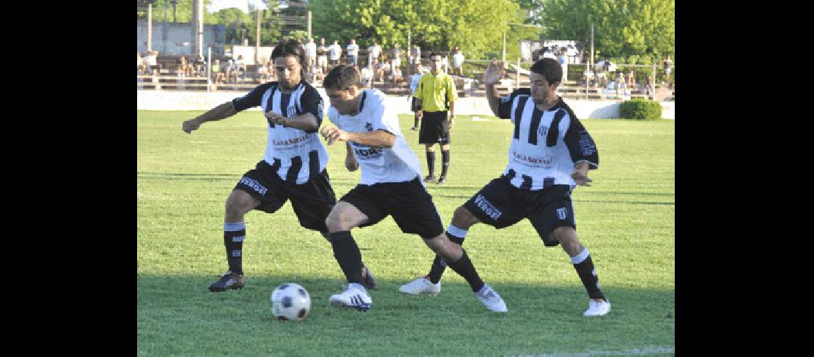 Azul Athletic y Jorge Newbery empataron en el estadio Lorenzo Palacios El Tiempo de Azul 