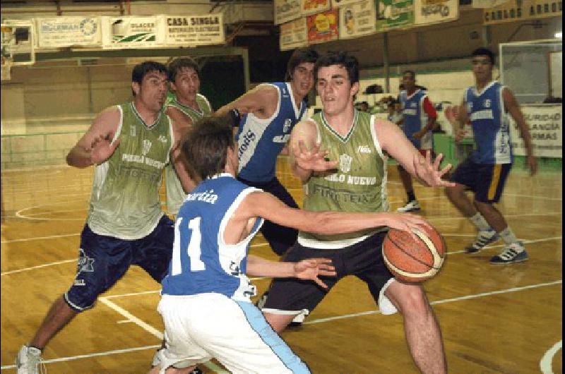 El equipo de OlavarrÃ­a jugÃ³ anoche un partido amistoso preparatorio ante Pueblo Nuevo Claudio MartÃ­nez 