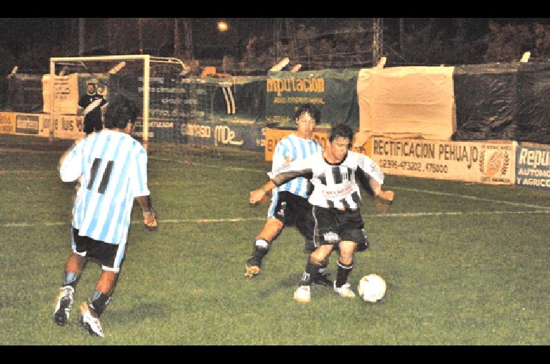 Sergio Bertellys autor de un golazo para el segundo de Newbery Agencia 