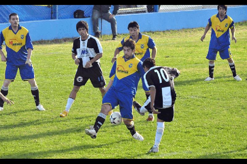 Club LujÃn se llevÃ³ los tres puntos de un partido en el que dominÃ³ Estudiantes Marcelo Kehler 