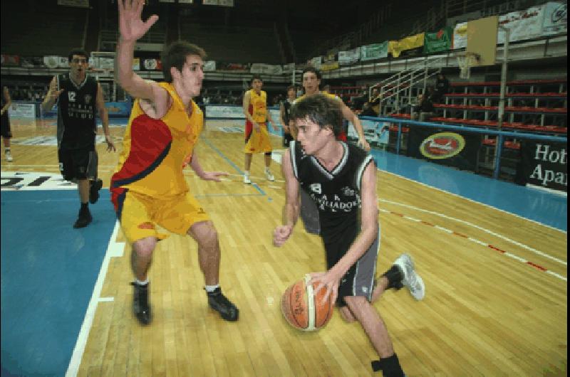 El equipo bataraz no pudo ante Bahiense del Norte en el Gran Gimnasio del Parque Carlos Guerrero 