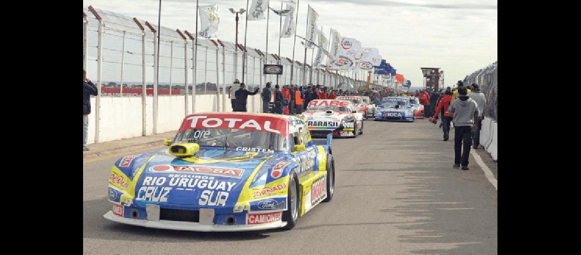 La rivalidad de marcas se pone en marcha en el Coliseo porteÃ±o Archivo  TÃ©lam 