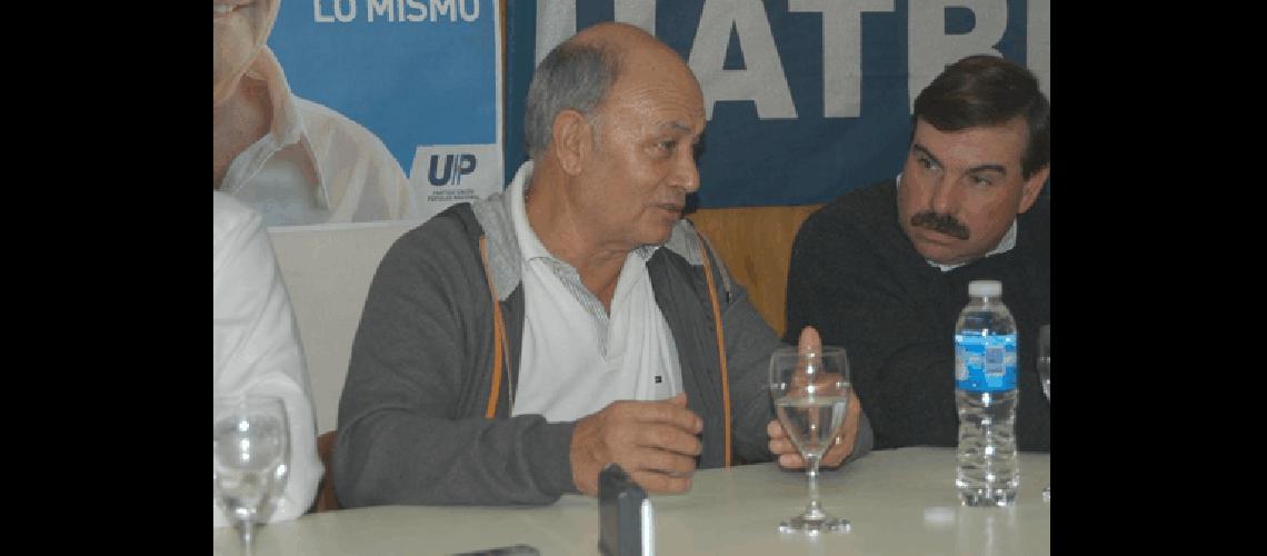 Esteban Loholaberry junto a GerÃ³nimo Momo Venegas El lÃ­der local de Uatre hablÃ³ de Duhalde como la alternativa para las elecciones 