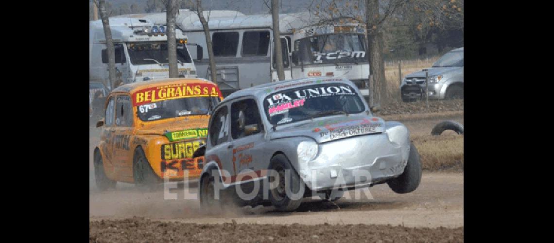 Fernardo CurrÃ� en pleno pozo de la curva 2 El piloto de OlavarrÃ­a ganÃ³ la final B de la Promocional 850 Miguelangel 