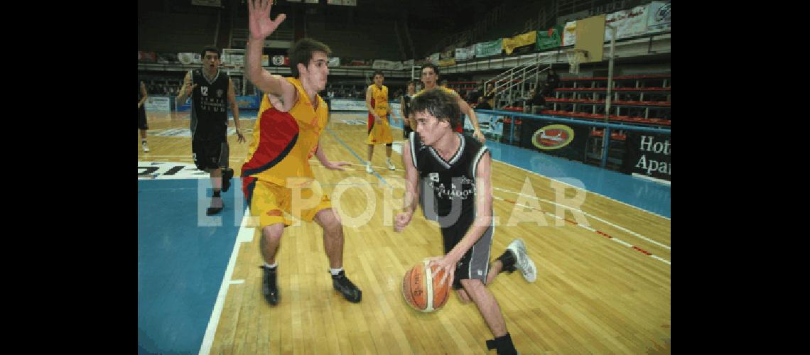 Pedro Berterreix jugador de Estudiantes y del selectivo de la ABO Archivo 