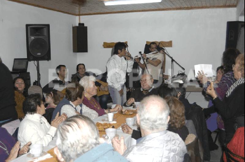 El Centro de Jubilados y Pensionados de General La Madrid realizÃ³ el festejo por su 26Âº aniversario 