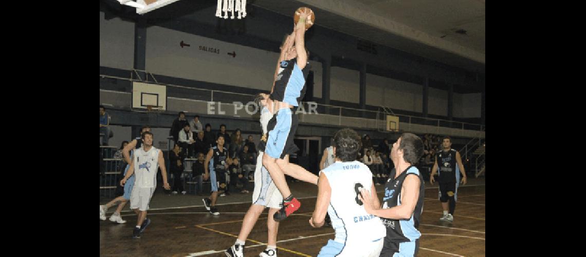 Ferro le ganÃ³ a Racing el pasado viernes y se asegurÃ³ su lugar en el cuadrangular final Archivo 