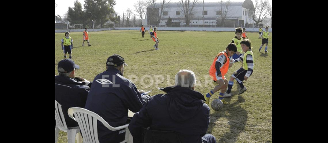 Ricardo Pavoni y Pancho SÃ acompaÃ±ados por Oscar Nievas Llegaron a la ciudad invitados por la peÃ±a Rey de Copas 