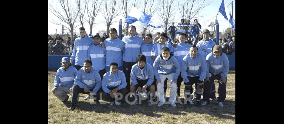 FÃºtbol de Calle estuvo en el Deportivo Barracas Marcelo EnrÃ­quez jugador del Lobo integra el plantel que viajarÃ en unos dÃ­as a Francia Agencia 