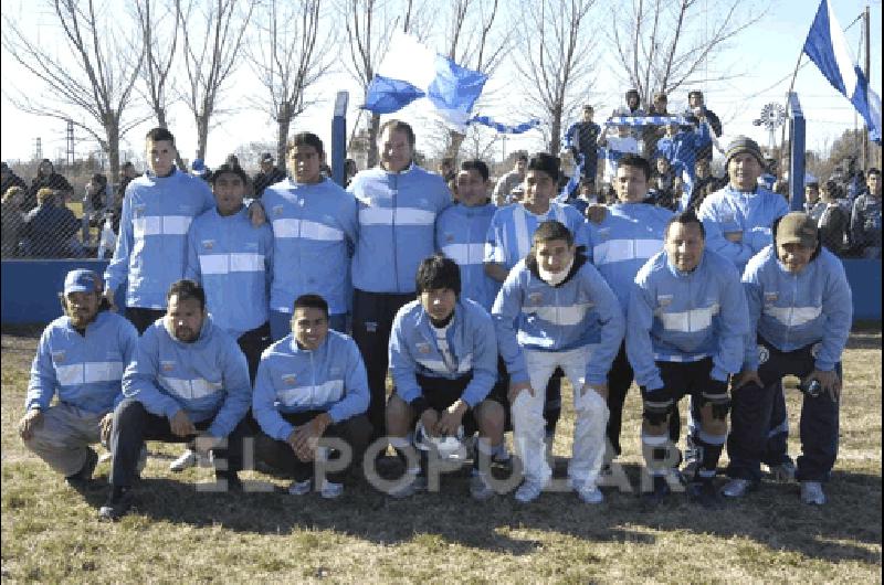 FÃºtbol de Calle estuvo en el Deportivo Barracas Marcelo EnrÃ­quez jugador del Lobo integra el plantel que viajarÃ� en unos dÃ­as a Francia Agencia 