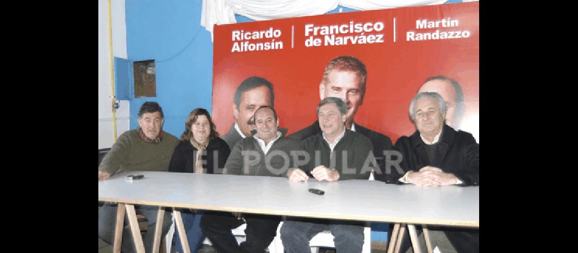 Los referentes de De NarvÃ�ez estuvieron en la ciudad junto a los integrantes del Frente Todos por La Madrid 