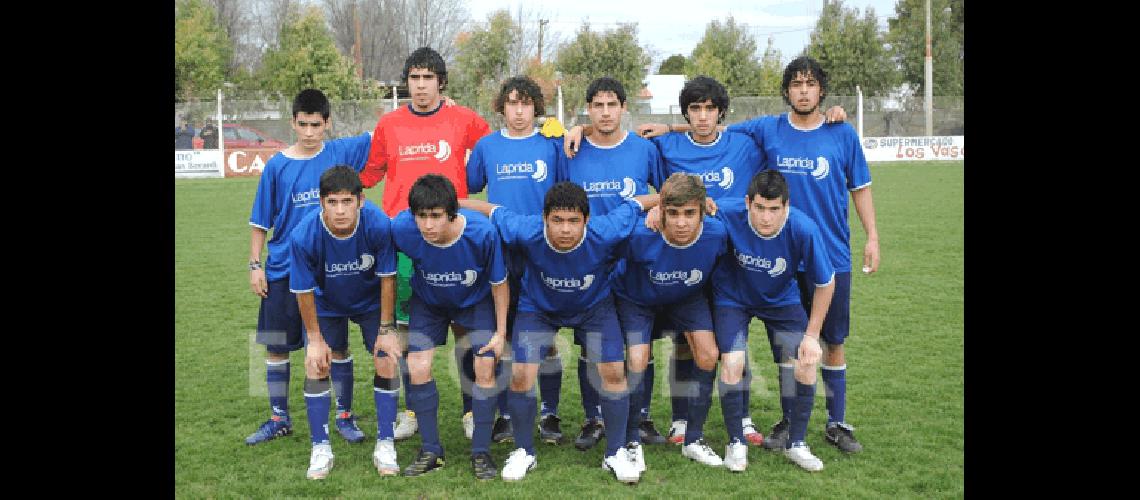 Equipo de la SelecciÃ³n Sub-17 de Laprida que le ganÃ³ en el debut a Azul 