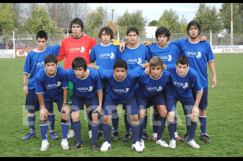 Equipo de la SelecciÃ³n Sub-17 de Laprida que le ganÃ³ en el debut a Azul 