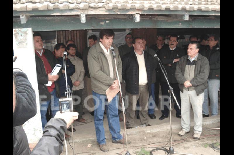 Sergio Pardal llevÃ³ el agradecimiento de todo el pueblo de Laprida a bomberos policÃ­as y hospitales 