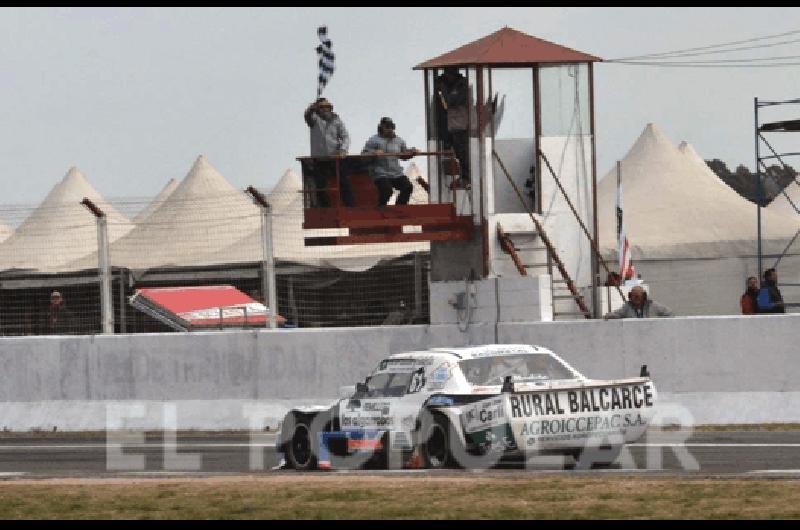 Diorio soportÃ³ la dura lucha propinada por el segundo Emanuel Alifraco y ganÃ³ en OlavarrÃ­a Miguelangel 