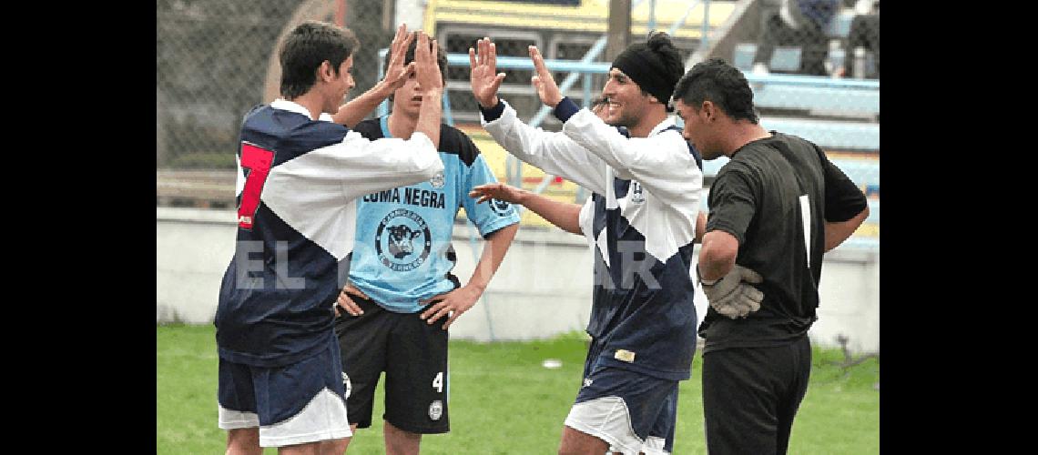 SebastiÃn Vecchio fue la mejor arma ofensiva albiazul Fotos- Lucas Pagano 