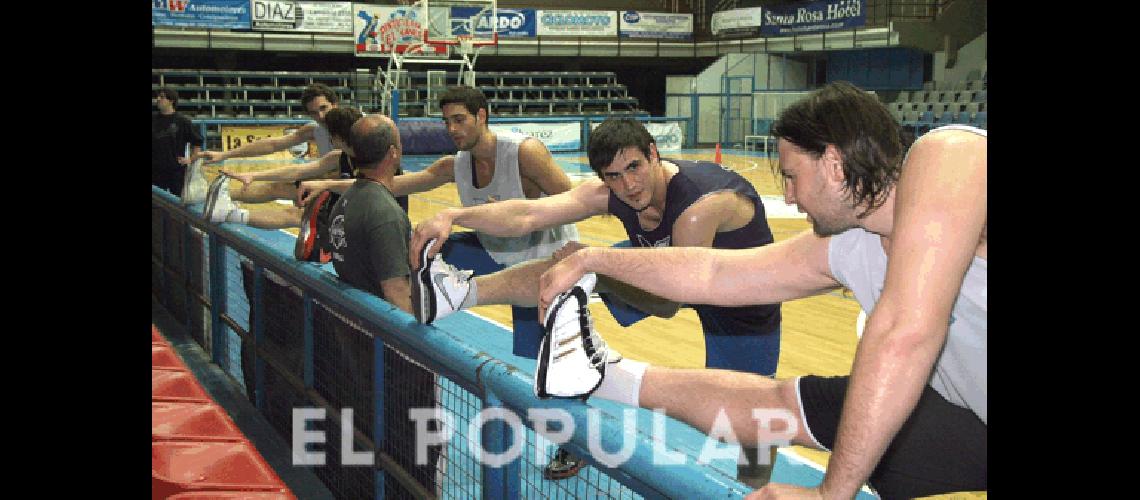 El equipo albinegro se prepara para su debut en el Torneo Federal Claudio MartÃ­nez 