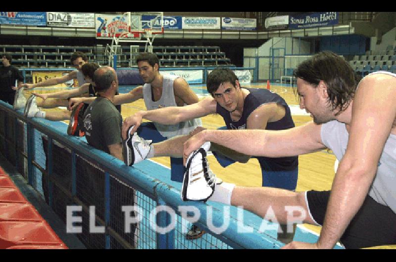 El equipo albinegro se prepara para su debut en el Torneo Federal Claudio MartÃ­nez 