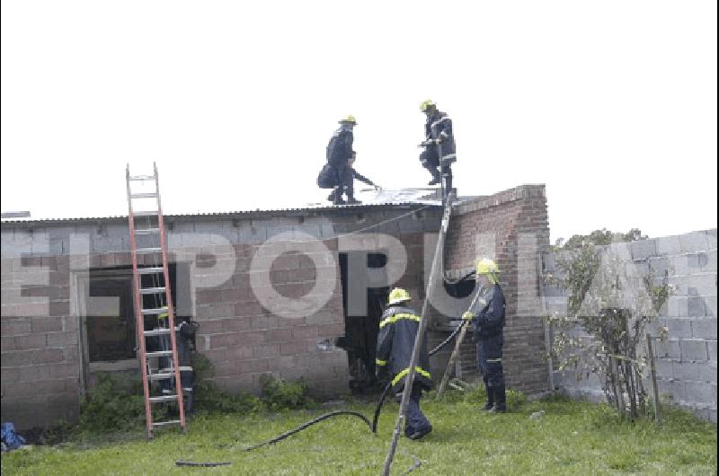 Los Bomberos Voluntarios de La Madrid debieron sofocar un principio de incendio en el fogÃ³n de una casa Agencia 