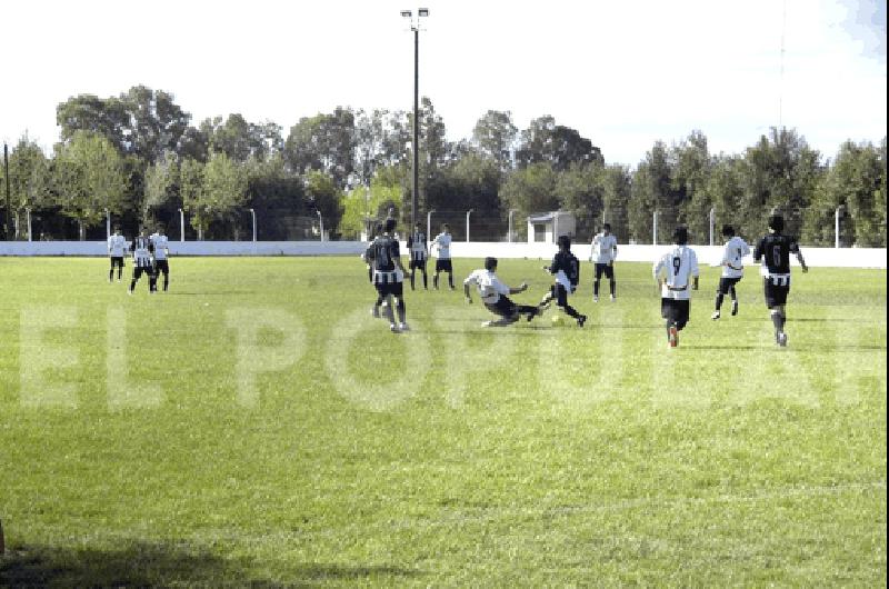 La Quinta divisiÃ³n de Ingeniero salvÃ³ la ropa y goleÃ³ a Jorge Newbery por 6 a 1 Este fue el Ãºnico resultado favorable para los de La Madrid 