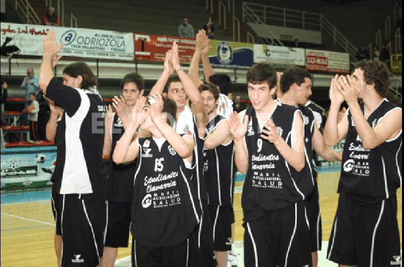 El equipo albinegro intentarÃ sumar otro festejo en su segundo partido seguido como local Claudio MartÃ­nez 