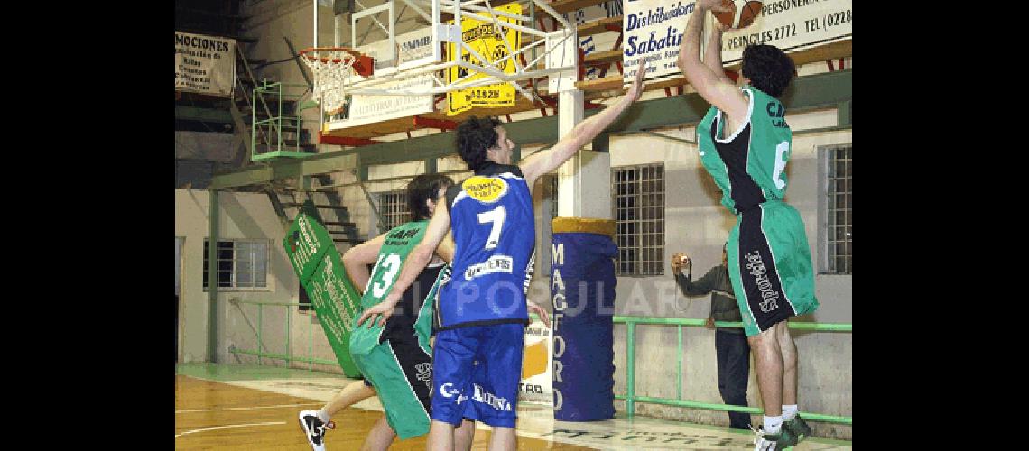 Pueblo Nuevo le ganÃ³ el pasado sÃbado por 69-61 a Villa del Parque de Necochea Claudio MartÃ­nez 