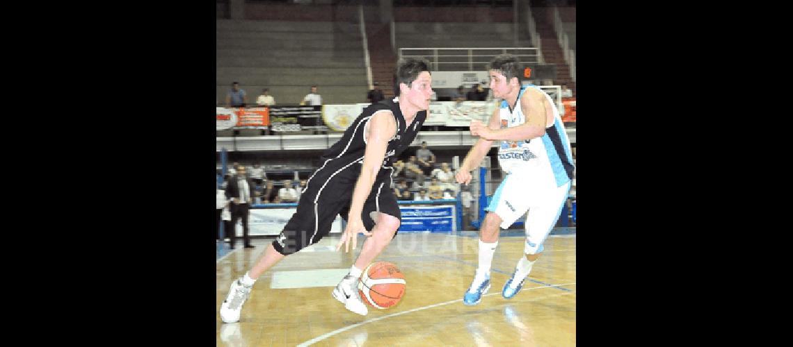 Franco Rivero aportÃ³ 15 puntos el pasado viernes Marcelo Kehler 