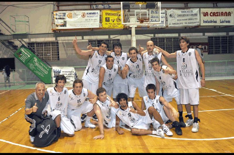 El equipo bataraz festejÃ³ anoche su tÃ­tulo 2011 en el gimnasio Juan Manolio Carlos RamÃ­rez 