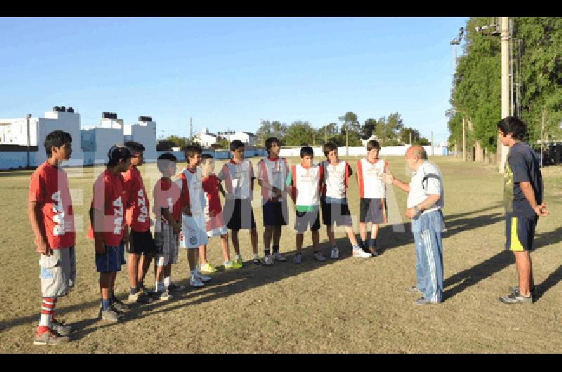 El equipo ultima los detalles antes de participar en el certamen Carlos RamÃ­rez 