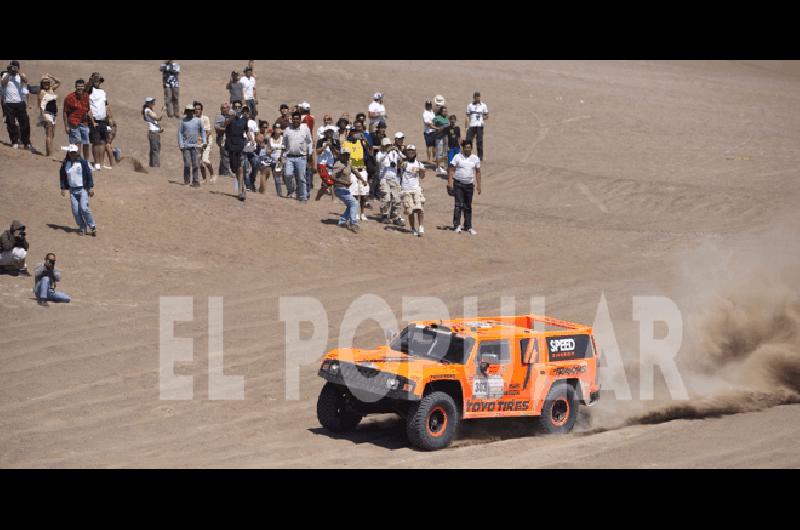 Gordon y el triunfo de la etapa de ayer Su compaÃ±ero el qatarÃ­ Al Attiyah quedÃ³ fuera de carrera TÃ©lam 