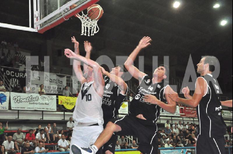 El equipo albinegro logrÃ³ el pasado viernes un triunfo agÃ³nico ante VÃ©lez Sarsfield por 67 a 66 Marcelo Kehler 