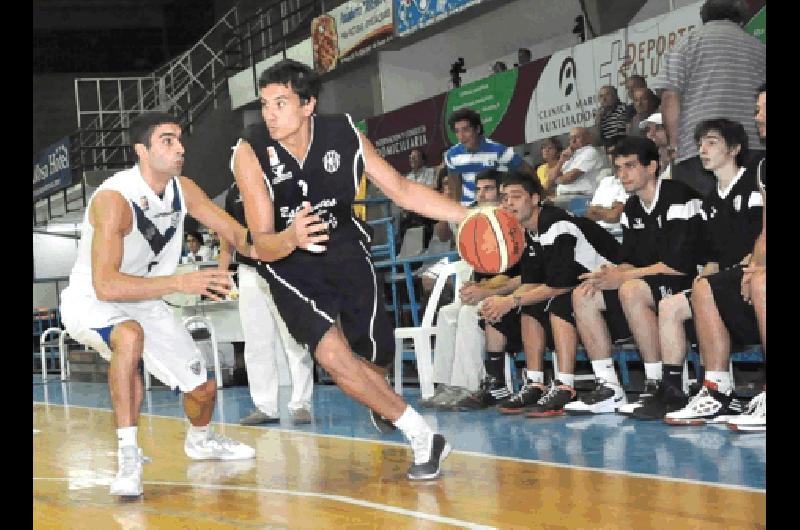 MatÃ­as Miner intentÃ³ el triple para ir al suplementario pero fallÃ³ y perdiÃ³ Estudiantes Archivo 