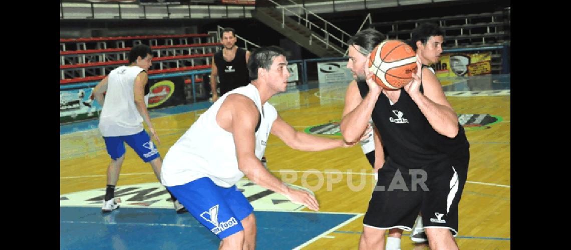 El equipo albinegro se entrenÃ³ ayer por la tarde en el Gran Gimnasio del Parque Carlos Guerrero Marcelo Kehler 