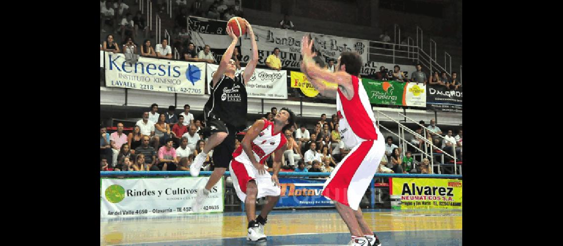 El equipo albinegro derrotÃ³ en su Ãºltimo juego como local a Independiente de Tandil por 75-74 Archivo Marcelo Kehler 