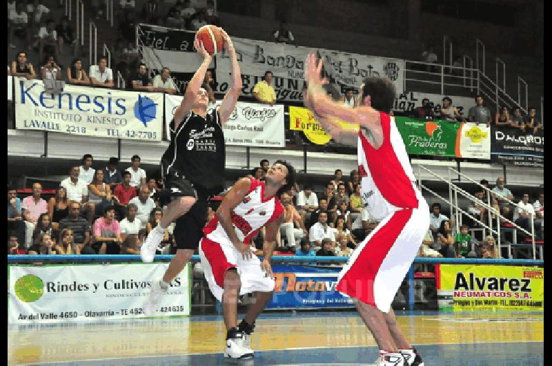 El equipo albinegro derrotÃ³ en su Ãºltimo juego como local a Independiente de Tandil por 75-74 Archivo Marcelo Kehler 