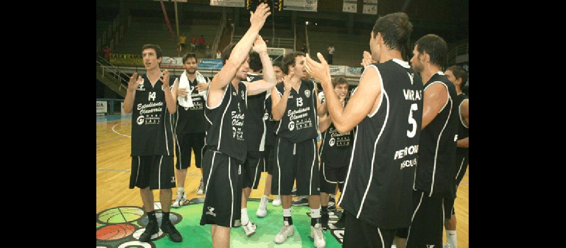 Estudiantes festejÃ³ una gran victoria el pasado viernes ante San MartÃ­n de JunÃ­n 87-61 por la sexta fecha Claudio MartÃ­nez 