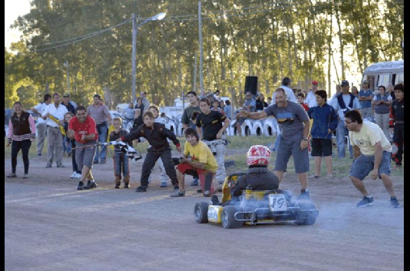 El piloto de OlavarrÃ­a Marcos Barresi se alzÃ³ con la victoria en Senior 125 cc Fotos Miguelangel 