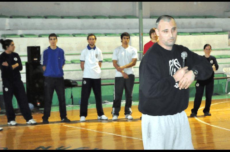 Irineo Galli es el coordinador general de la escuela deportiva social y recreativa de Mariano Moreno Archivo 