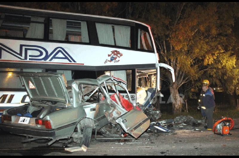 El impacto fue frontal y causÃ³ la muerte de los ocupantes del auto en el acto Claudio Martinez