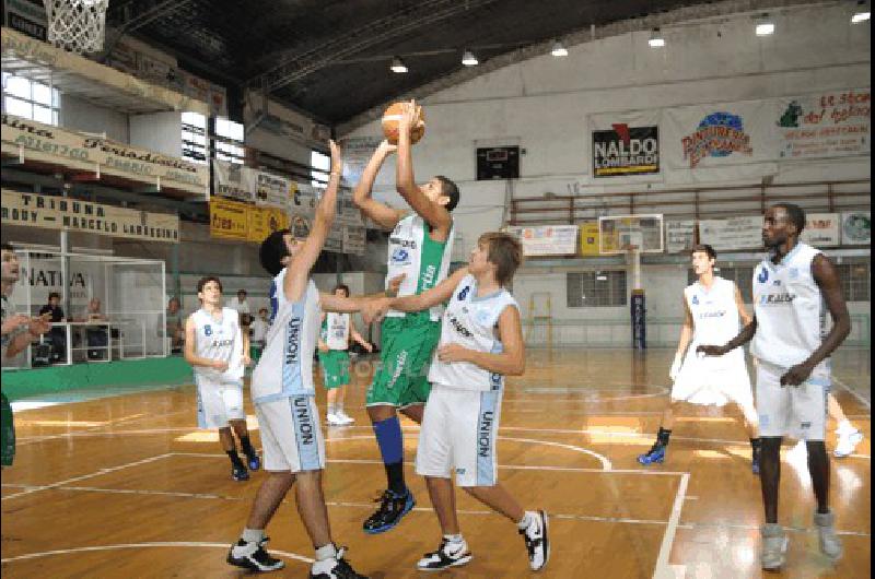 El equipo albiverde obtuvo ayer su primera victoria en la Liga Junior 2012 Claudio MartÃ­nez 