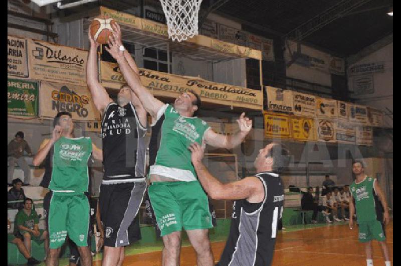 El equipo albiverde le ganÃ³ anoche con autoridad al Bata en el Juan Manolio por 67-57 y lo bajÃ³ de la punta Carlos RamÃ­rez 