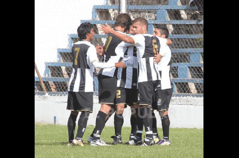 El Bata festeja Hasta maÃ±ana serÃ el Ãºnico puntero del Apertura Enrique Zelaya 