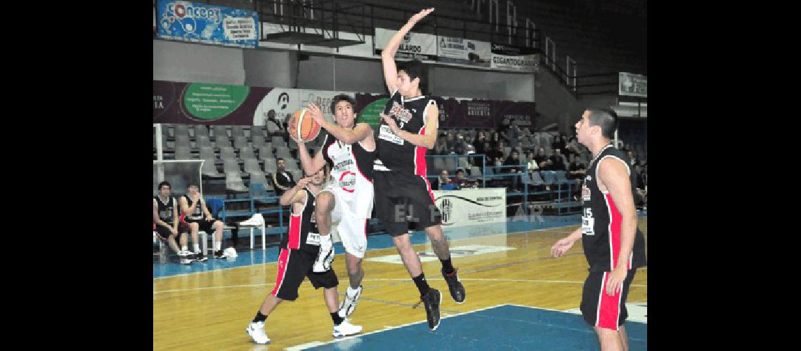 El equipo bataraz ganÃ³ en el Gran Gimnasio Marcelo Kehler 